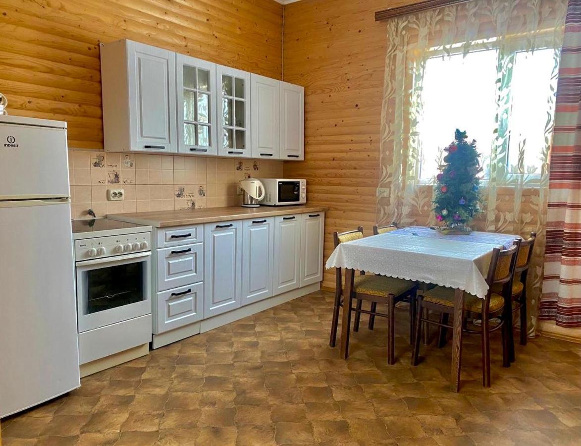 Затишний будиночок біля річки Krivorovnya Экстерьер фото